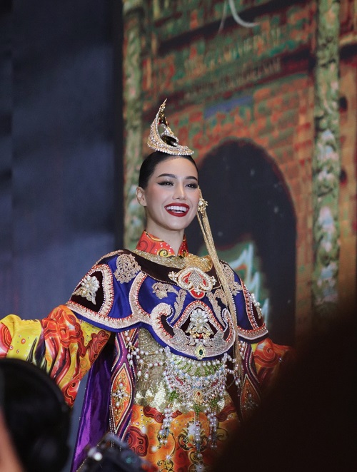 Top 10 Miss Grand Thái Lan trong bộ sưu tập áo dài